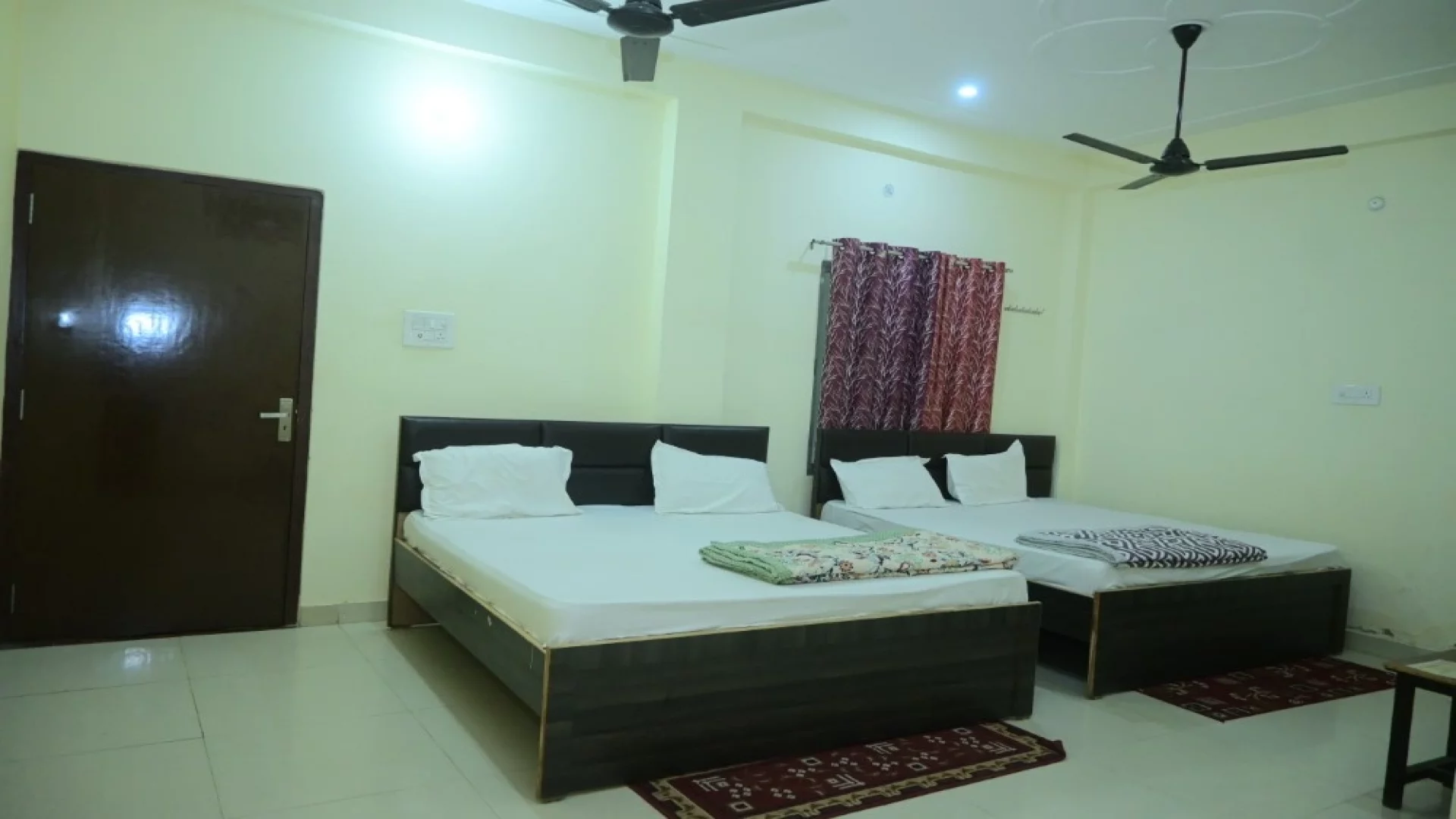 Hotel SR Inn